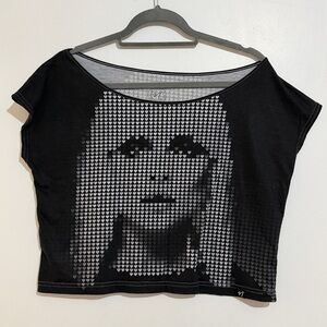 Black Graphic Boat Neck Crop Top || NUVANGO || size M
